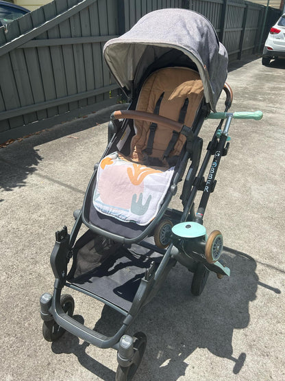 Balance bike / scooter holder for pram