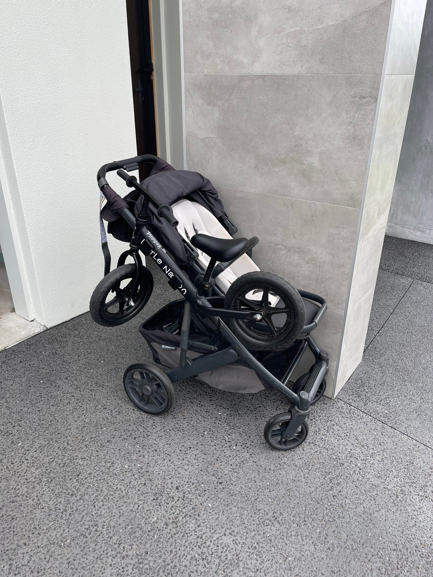 Balance bike / scooter holder for pram